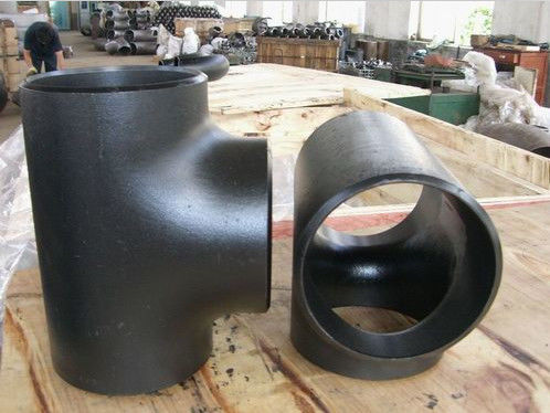 ANSI B16.9 ASTM A234WPB কার্বন স্টিল পাইপ টি কালো